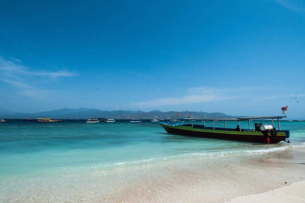 Ambary House Gili Trawangan- 2 Bedroom Private Villa, Pool Room photo