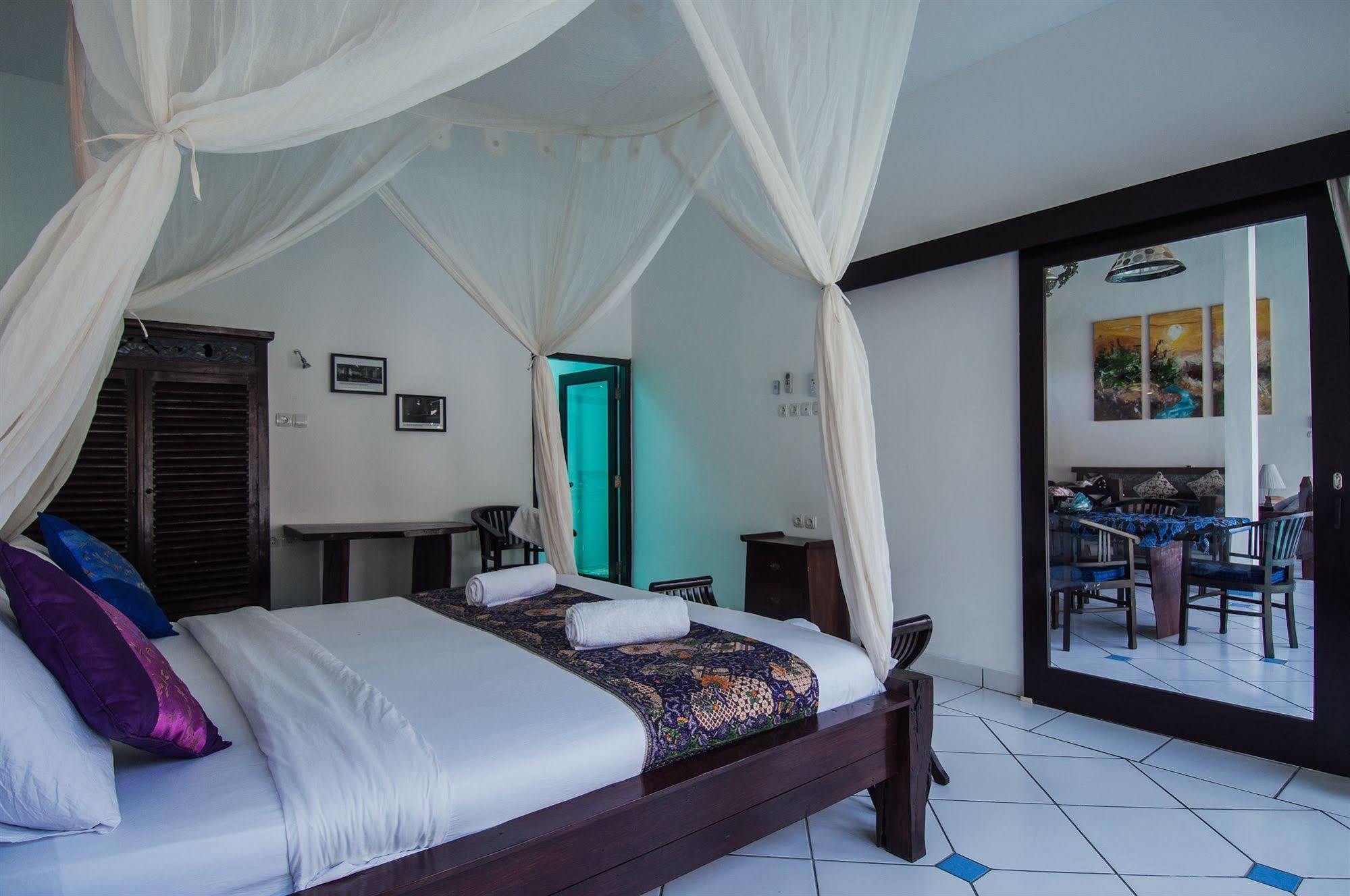 Ambary House Gili Trawangan- 2 Bedroom Private Villa, Pool Exterior photo